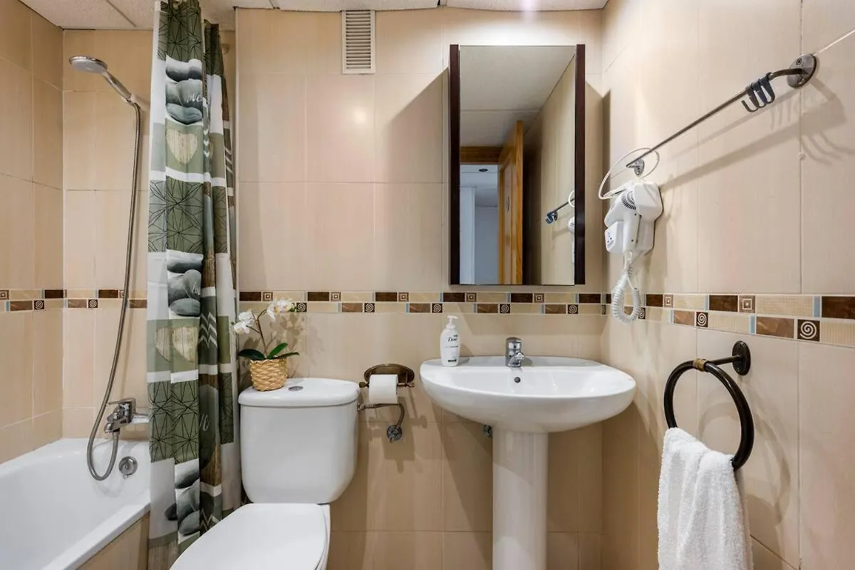 民宿 Lunaroom Center & Quiet Guesthouse 马拉加