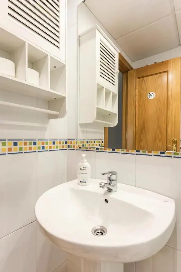 Lunaroom Center & Quiet Guesthouse 马拉加 0*,  西班牙